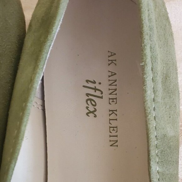 Women's AK Anne Klein i Flex Green Suede Leather Flats Akburt Size 9.5 M. New - Picture 3 of 8